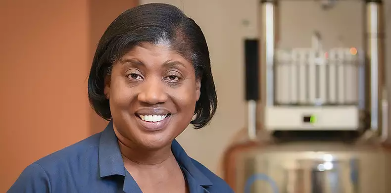 Image for news story: Chemist Mentors Students in Research, Ethics