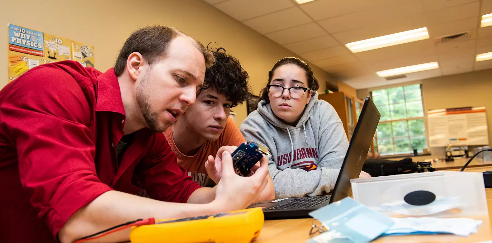 Image for news story: 体育买球官网 receives $300,000 grant to support summer research