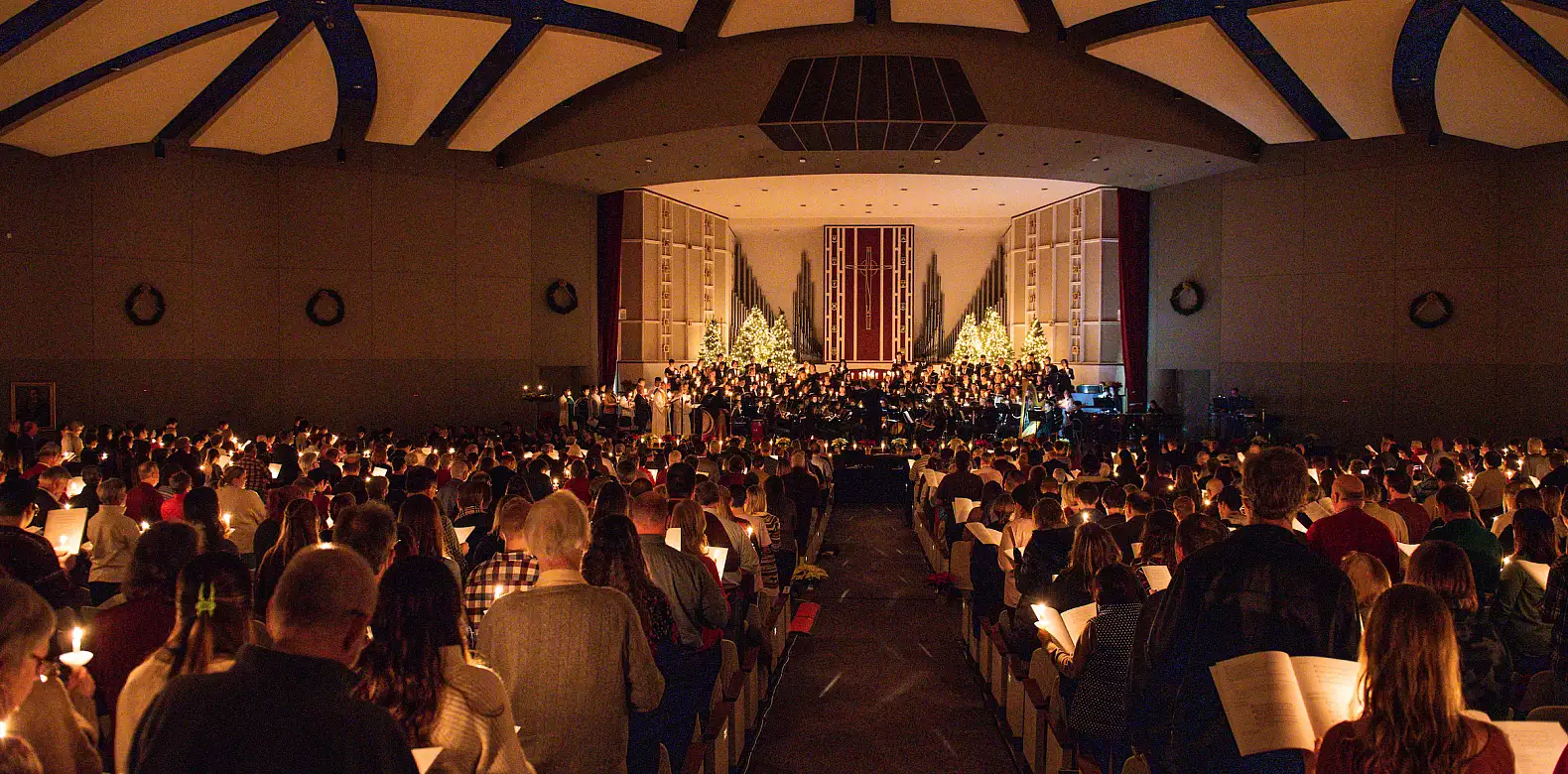 Image for news story: Public invited to annual Christmas Candlelight Service