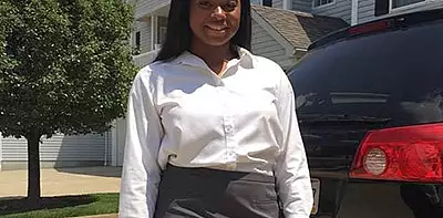 Image for news story: Graduate Paves Way for Neuroscience Major to Win Mini Case Competition