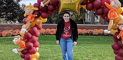 Image for news story: Sophomore Interns with Wolf Conservation Center